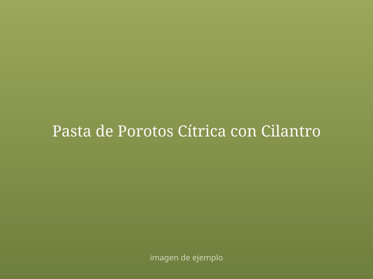 Pocillo con pasta de porotos blanca y cremosa, decorada con hojas de cilantro fresco y ralladura de limón.